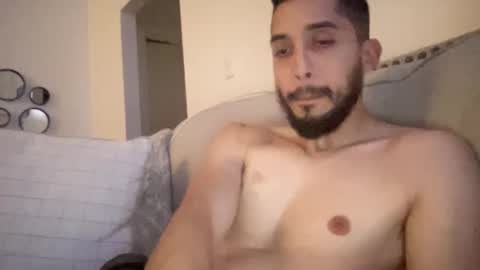 papicubano_guapo23cm online show from 2, 12, 2024