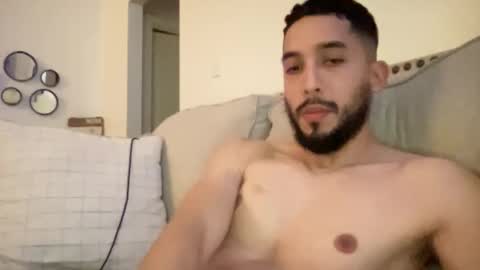 papicubano_guapo23cm online show from 5, 2, 2025