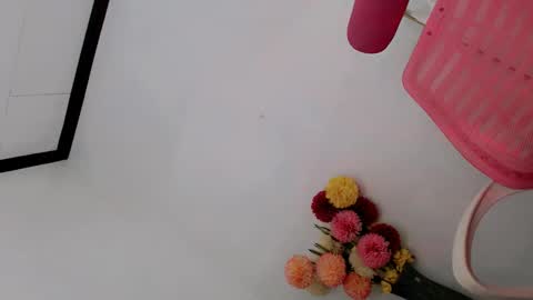 Fina Dwarf online show from 25, 2, 2025