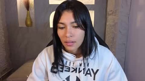 paris online show from 13, 11, 2025