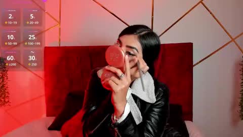 Snapshot of paris_evans_01 chatting on 24, 11, 2025 paris_evans_01 online show from 24, 11, 2025