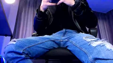 Snapshot of paris_lock chatting on 18, 3, 2026 Paris online show from 18, 3, 2026