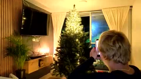 Snapshot of parisstone2 chatting on 11, 11, 2025 connie online show from 11, 11, 2025