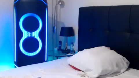 Snapshot of passiekoppel chatting on 7, 2, 2025 Sexy Prinsesje Celina and my Boyfriend Fred Follow Passiekoppel on TwitterREAD BIO online show from 7, 2, 2025