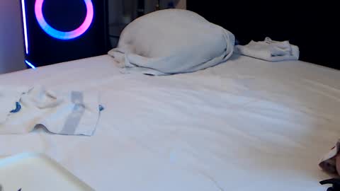 Snapshot of passiekoppel chatting on 7, 3, 2025 Sexy Prinsesje Celina and my Boyfriend Fred Follow Passiekoppel on TwitterREAD BIO online show from 7, 3, 2025