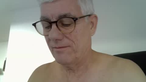 Snapshot of patrick5275 chatting on 6, 10, 2025 patrick5275 online show from 6, 10, 2025