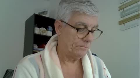 Snapshot of patrick5275 chatting on 14, 10, 2025 patrick5275 online show from 14, 10, 2025