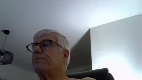 Snapshot of patrick5275 chatting on 22, 11, 2025 patrick5275 online show from 22, 11, 2025