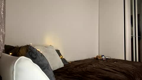 patrizius83 online show from 2, 2, 2025