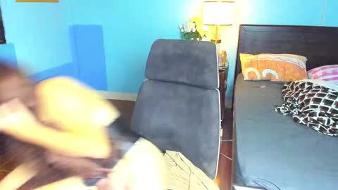 Snapshot of pau_kink95 chatting on 17, 11, 2025 Paula online show from 17, 11, 2025