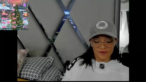 Snapshot of paula_daniela1 chatting on 15, 12, 2024 Paula online show from 15, 12, 2024