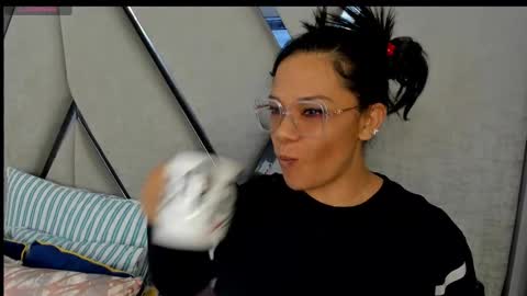 Snapshot of paula_daniela1 chatting on 2, 3, 2025 Paula online show from 2, 3, 2025