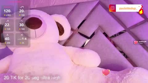 Snapshot of paulette_dupont_ chatting on 17, 11, 2025 paulette_dupont_ online show from 17, 11, 2025