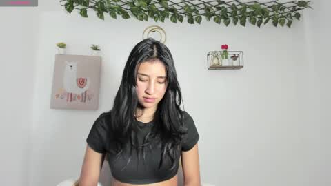 paulina moos 1 online show from 4, 3, 2025