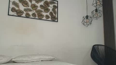 Snapshot of paulina_saruma chatting on 18, 10, 2025 PAU online show from 18, 10, 2025