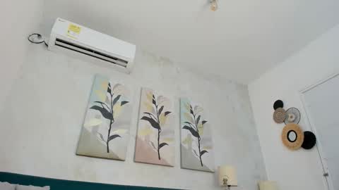 Snapshot of paulina_saruma chatting on 27, 10, 2025 PAU online show from 27, 10, 2025