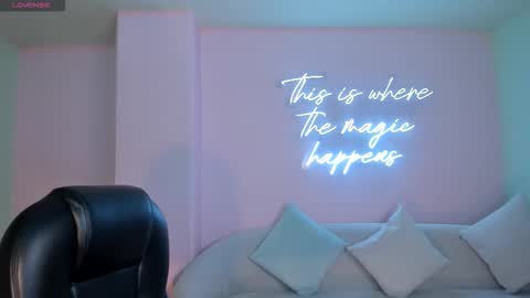 Paulina Santos  online show from 25, 9, 2025