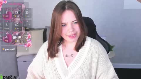 Snapshot of pauline_moore chatting on 14, 10, 2025 Erica online show from 14, 10, 2025