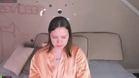 Snapshot of pauline_moore chatting on 18, 10, 2025 Erica online show from 18, 10, 2025