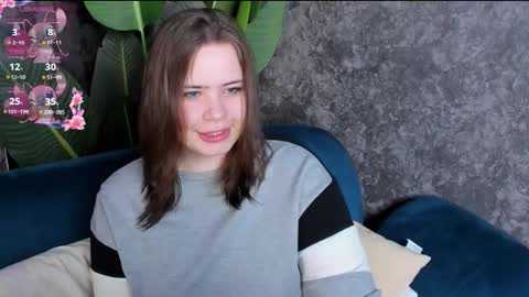 Snapshot of pauline_moore chatting on 13, 11, 2025 Erica online show from 13, 11, 2025