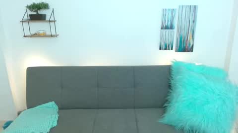 Paulinna online show from 5, 3, 2025