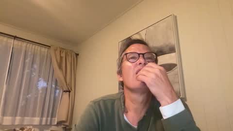 paulwill2377 online show from 4, 12, 2025