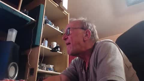 Snapshot of pc8474408 chatting on 11, 10, 2025 pc8474408 online show from 11, 10, 2025