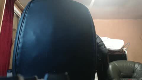 Snapshot of pc8474408 chatting on 26, 11, 2025 pc8474408 online show from 26, 11, 2025