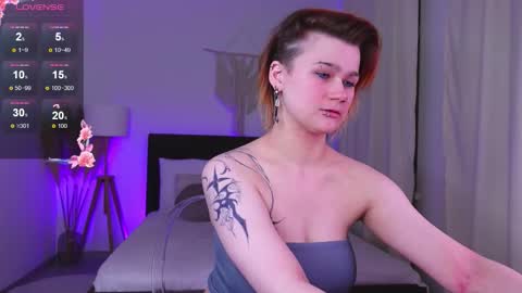 peach_avalanche online show from 17, 9, 2025