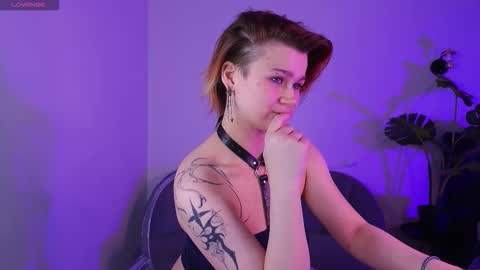 peach_avalanche online show from 23, 9, 2025