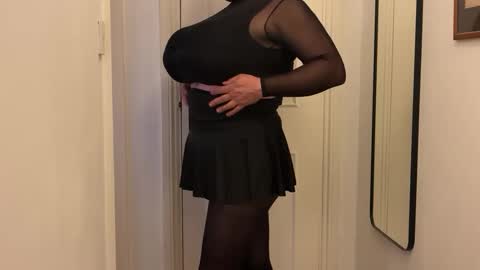 peachbelle online show from 13, 9, 2025