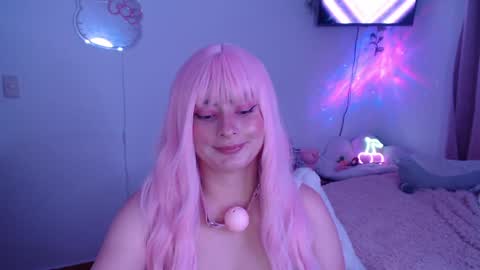 peacherry_ online show from 1, 2, 2025