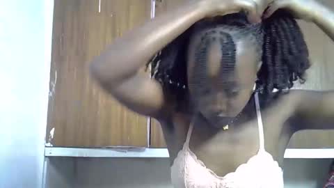 Snapshot of peachy_ebony chatting on 26, 10, 2025 peachy_ebony online show from 26, 10, 2025