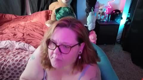 Peachy Nessa online show from 19, 3, 2026