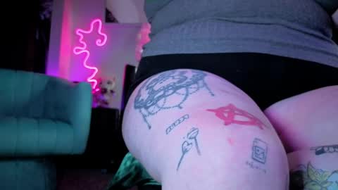 Peachy Nessa online show from 20, 3, 2026