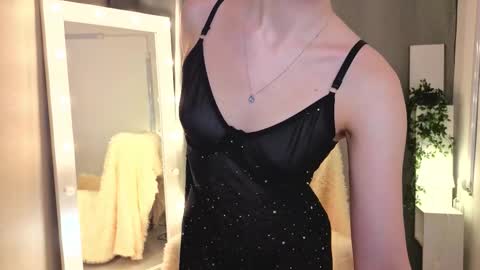 Chloe online show from 4, 2, 2026