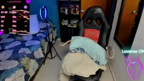 Tangerine Penaut online show from 24, 10, 2025