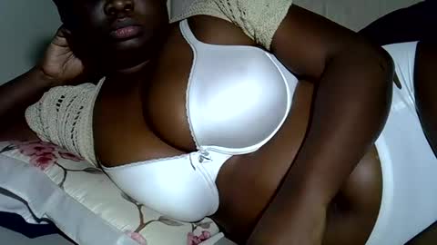 Snapshot of pearl_33 chatting on 12, 10, 2025 Keci online show from 12, 10, 2025