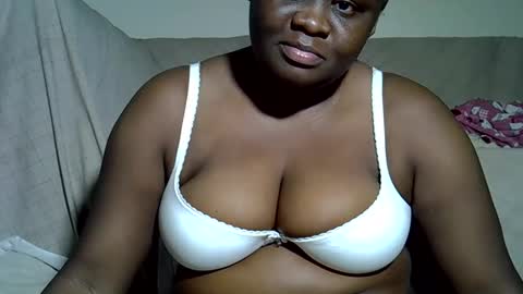 Snapshot of pearl_33 chatting on 16, 10, 2025 Keci online show from 16, 10, 2025