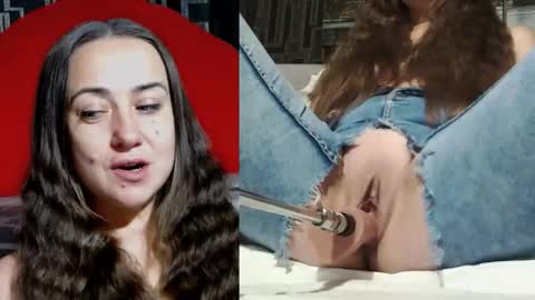 Snapshot of pearl_helen chatting on 9, 11, 2025 pearl_helen online show from 9, 11, 2025