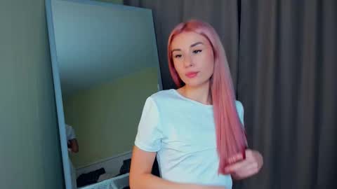 Emma online show from 5, 12, 2025