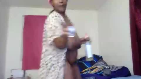 Snapshot of pebblessmith453 chatting on 23, 11, 2025 pebblessmith453 online show from 23, 11, 2025