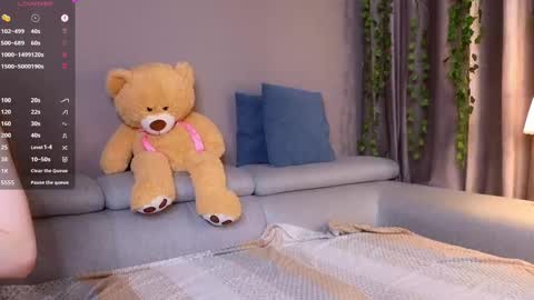 Snapshot of peek_in_my_window chatting on 18, 2, 2025 tony online show from 18, 2, 2025