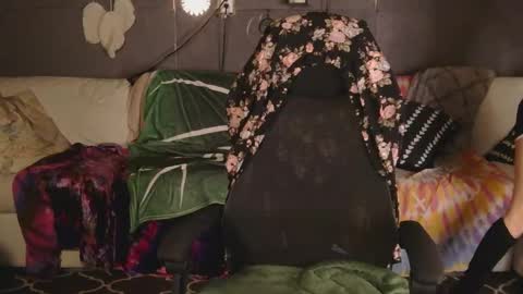 Snapshot of peekclimaxxx chatting on 12, 11, 2025 NEXT CHILL SESH 1130 930pm -ish PEEK online show from 12, 11, 2025