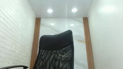 Penelopee Rouse online show from 14, 10, 2025