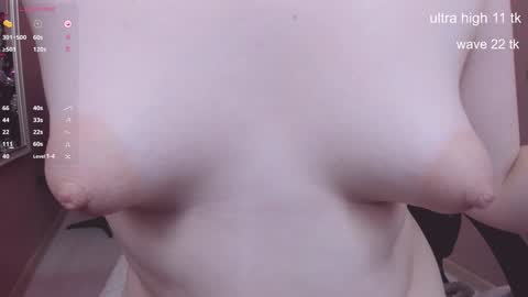 Snapshot of peneloppa_star chatting on 8, 1, 2025 Hi Im Peneloppa online show from 8, 1, 2025