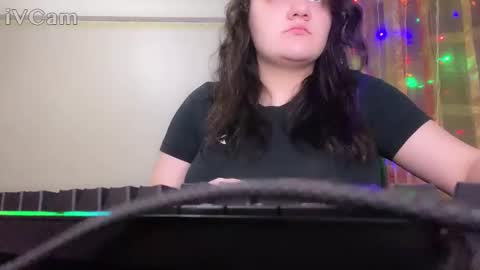 penny_perry online show from 18, 12, 2024