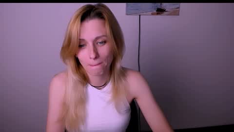 Snapshot of peppymia chatting on 20, 11, 2025 Mia online show from 20, 11, 2025