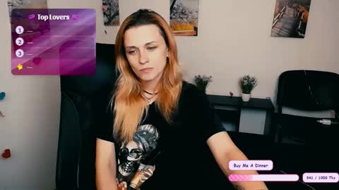 Snapshot of peppymia chatting on 24, 11, 2025 Mia online show from 24, 11, 2025