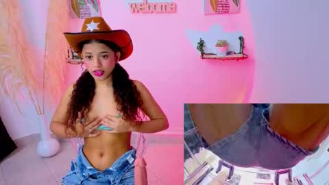 pequitasmedusa9 online show from 16, 10, 2025